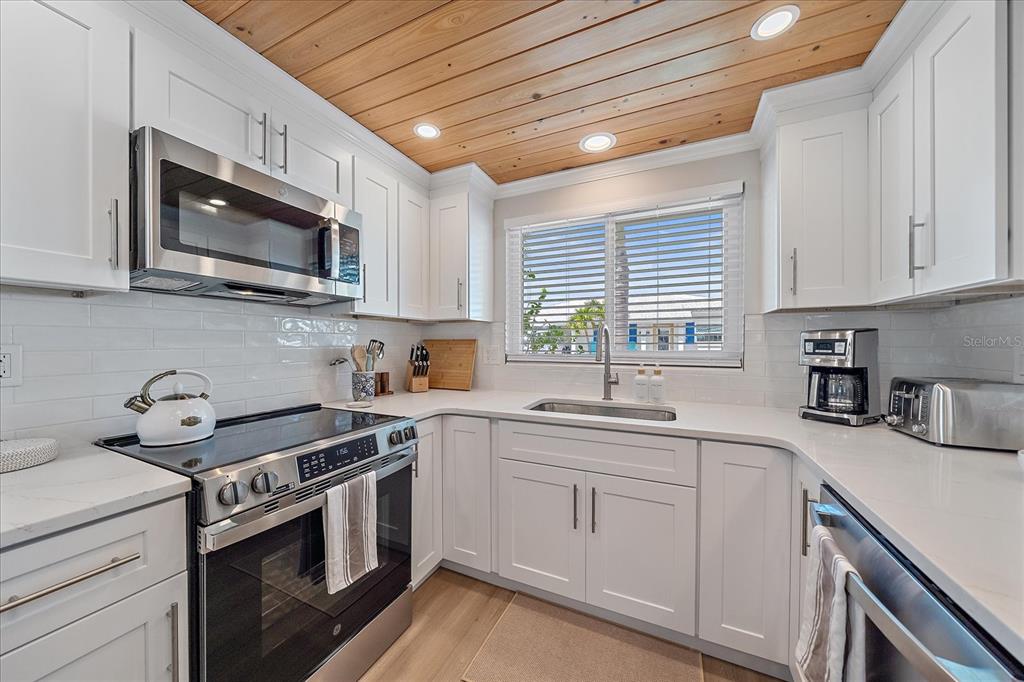 914 Spanish Drive South, Unit 76 Longboat Key, FL 34228 - Photo 13 of 31