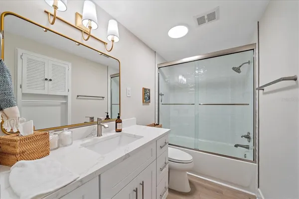 $6,750 | 914 Spanish Drive South, Unit 76, Longboat Key, FL 34228
