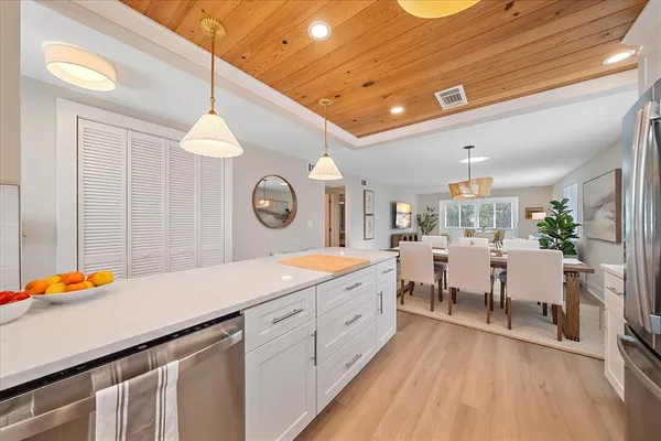 $6,750 | 914 Spanish Drive South, Unit 76, Longboat Key, FL 34228