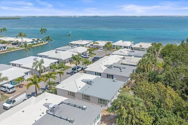$6,750 | 914 Spanish Drive South, Unit 76, Longboat Key, FL 34228