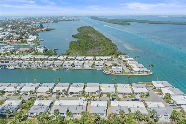 $6,750 | 914 Spanish Drive South, Unit 76, Longboat Key, FL 34228