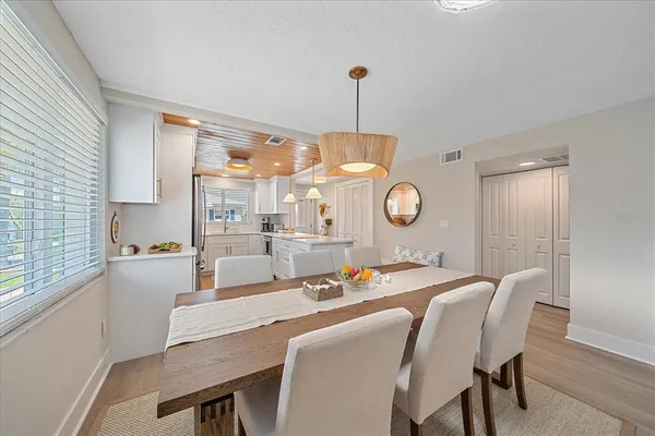 $6,750 | 914 Spanish Drive South, Unit 76, Longboat Key, FL 34228