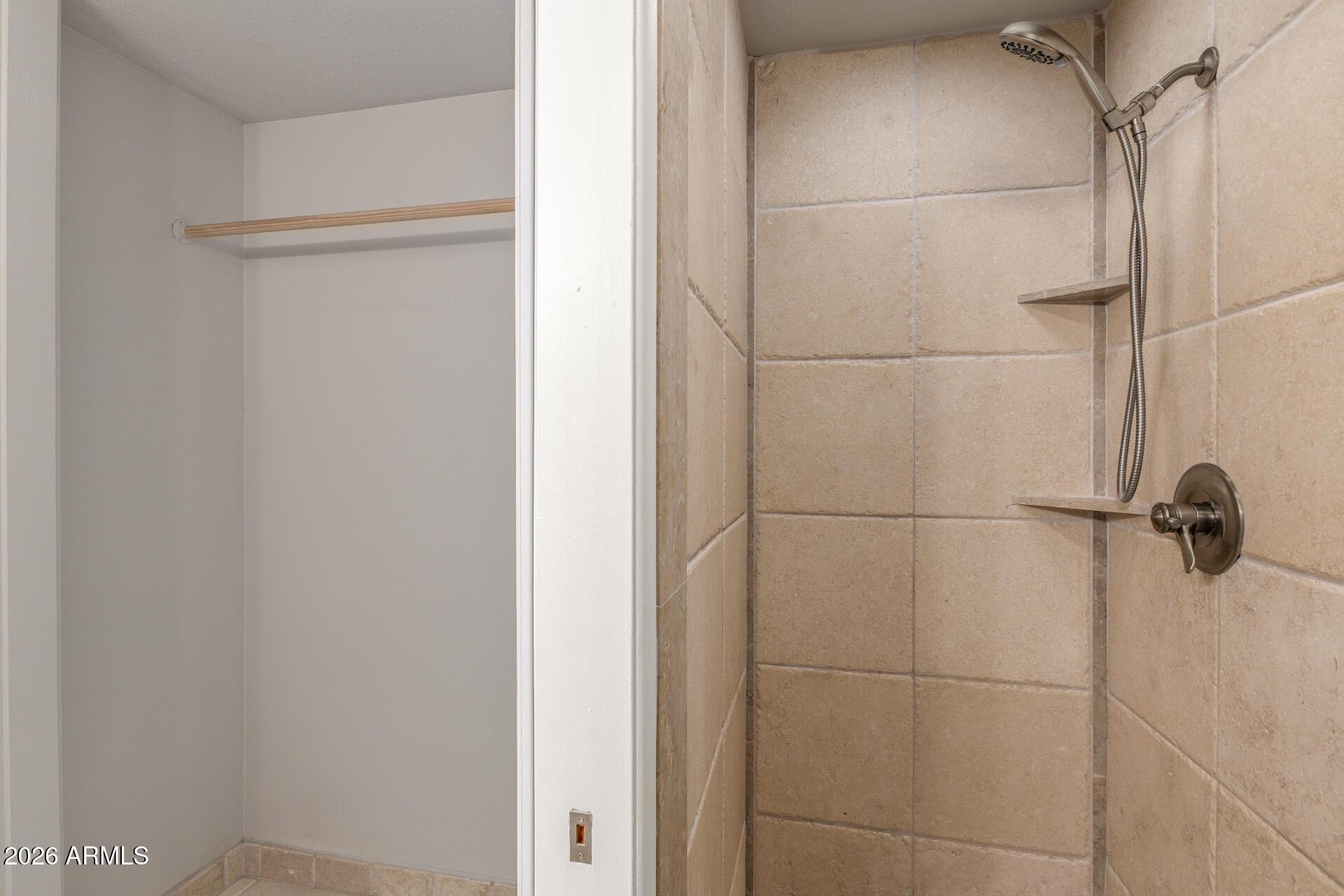 628 East Boca Raton Road Phoenix, AZ 85022 - Photo 21 of 34 Primary Bathroom