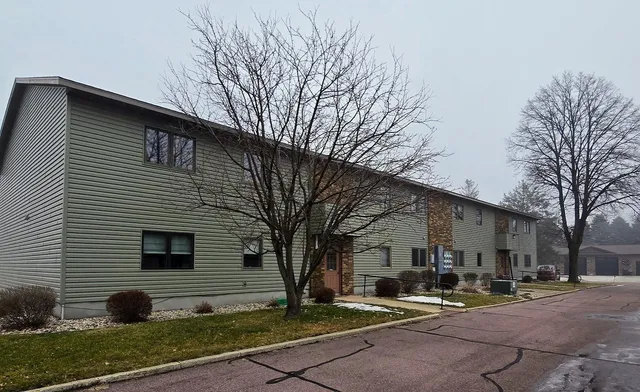 $65,000 | 612 7th Street Northeast, Unit 6, Pipestone, MN 56164