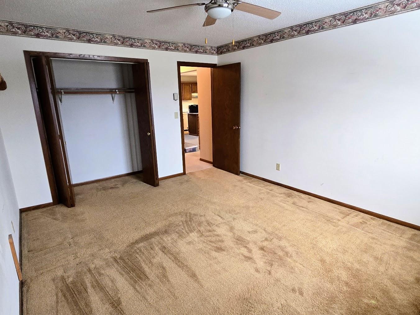 612 7th Street Northeast, Unit 6 Pipestone, MN 56164 - Photo 17 of 26