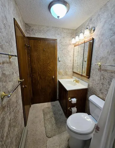 $65,000 | 612 7th Street Northeast, Unit 6, Pipestone, MN 56164