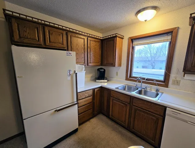 $65,000 | 612 7th Street Northeast, Unit 6, Pipestone, MN 56164