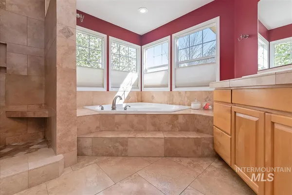 $1,249,000 | 2063 North Parkforest Way, Eagle, ID 83616