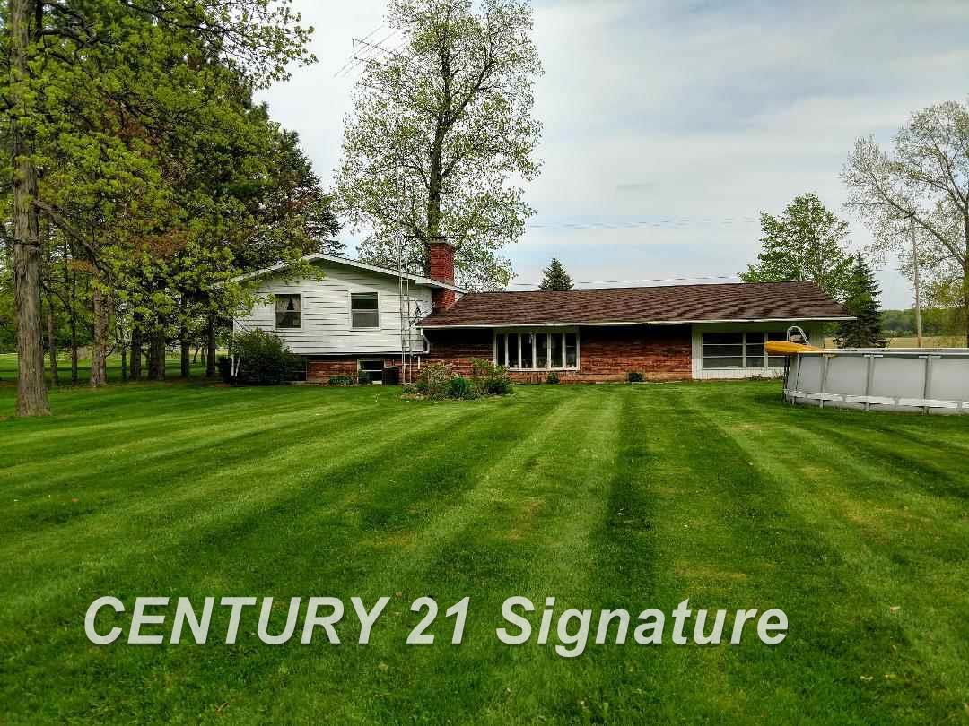 16240 Stuart Road Chesaning, MI 48616 - Photo 4 of 29
