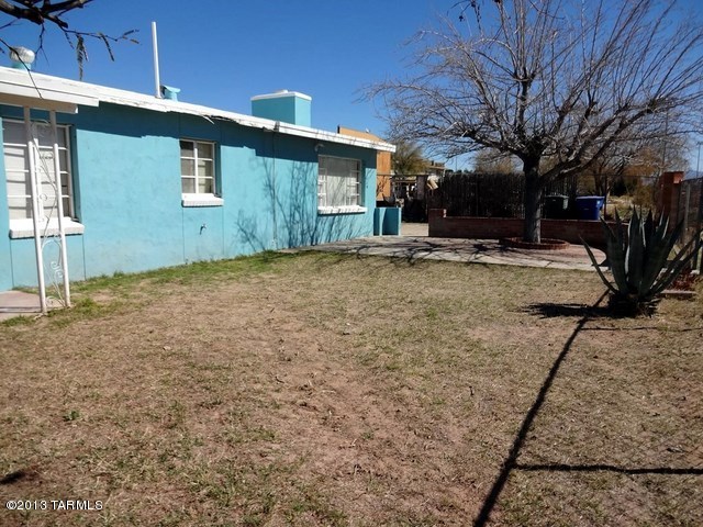 1427 East Alvord Road Tucson, AZ 85706 - Photo 2 of 21
