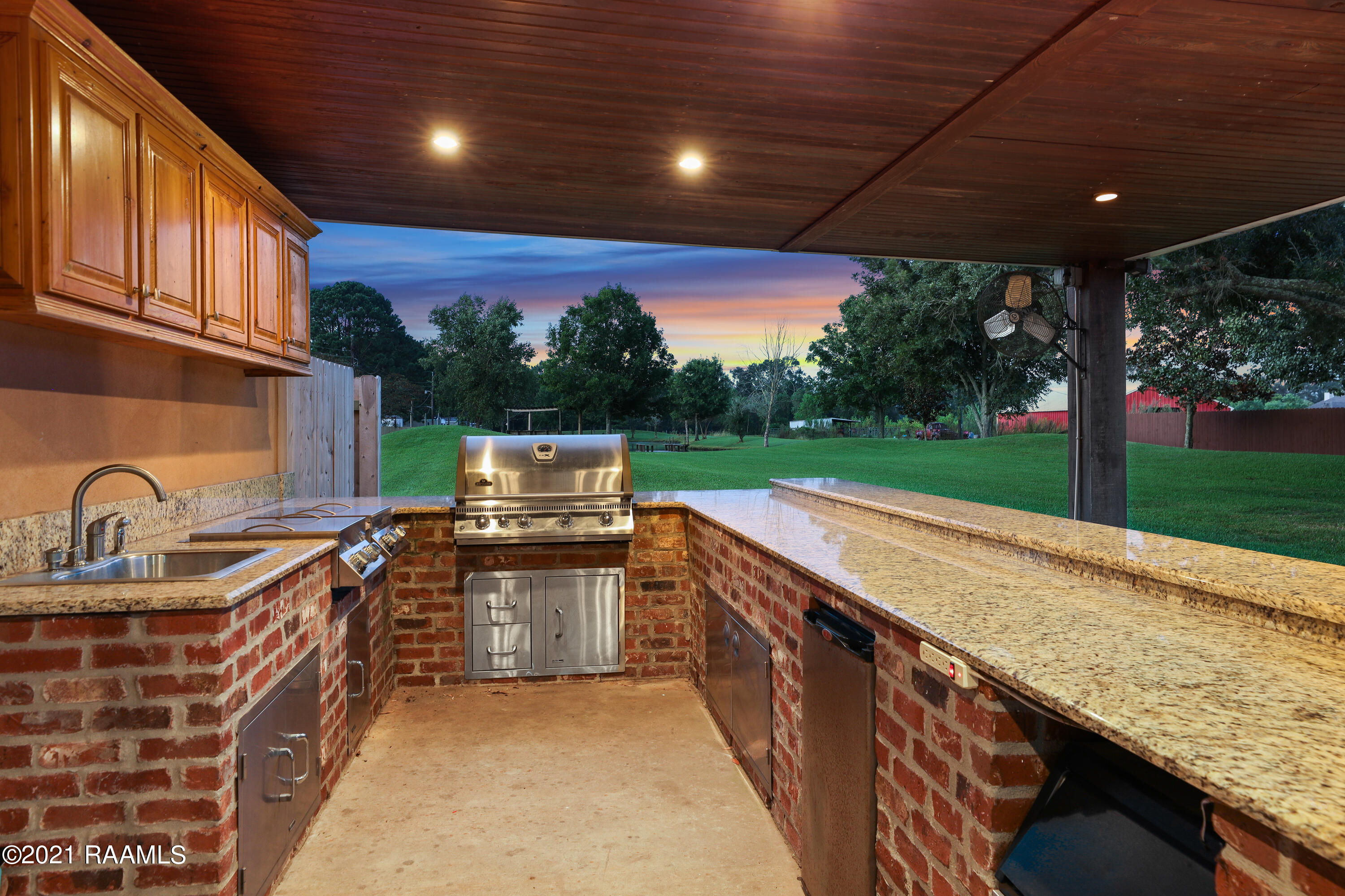 405 Lebesque Road Lafayette, LA 70507 - Photo 43 of 50 405 Lesbesque Twilight-7