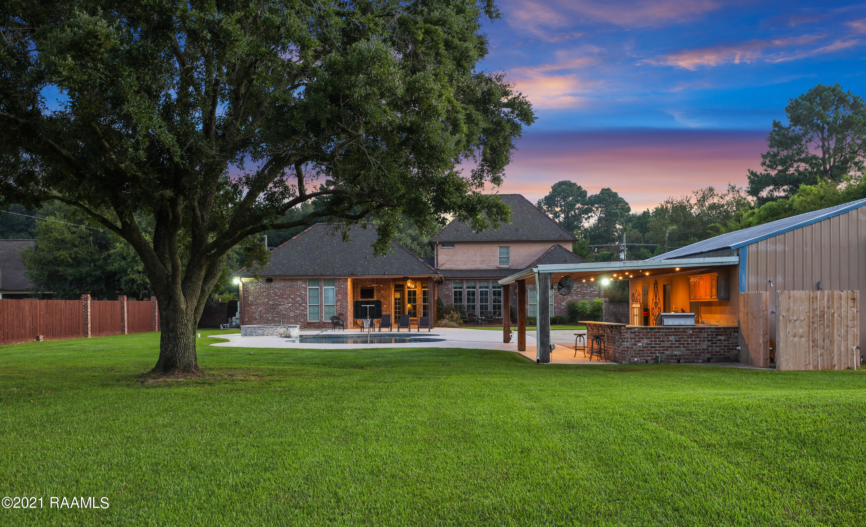 405 Lebesque Road Lafayette, LA 70507 - Photo 46 of 50 405 Lesbesque Twilight-9