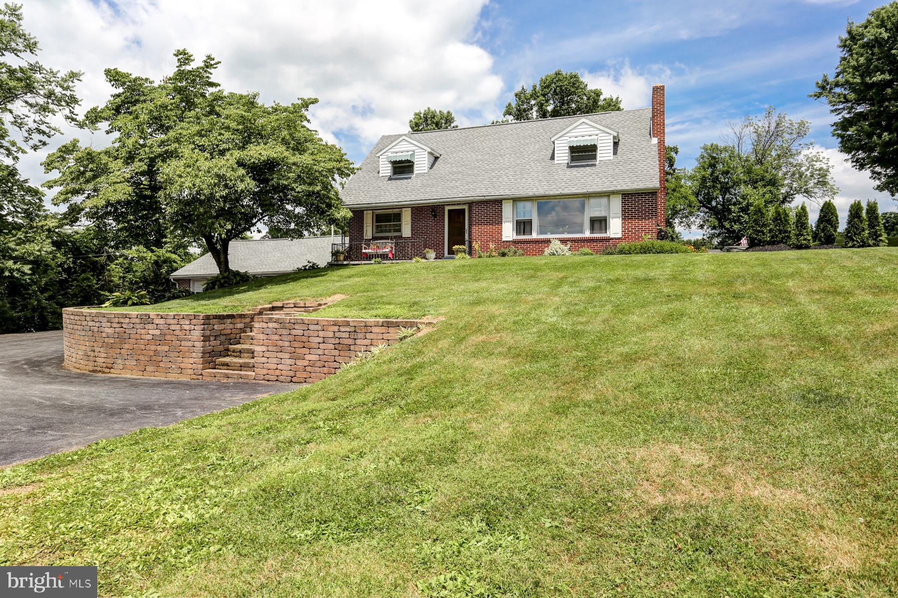 1377 Colebrook Road Middletown, PA 17057 - Photo 4 of 59 Gallery Image 4