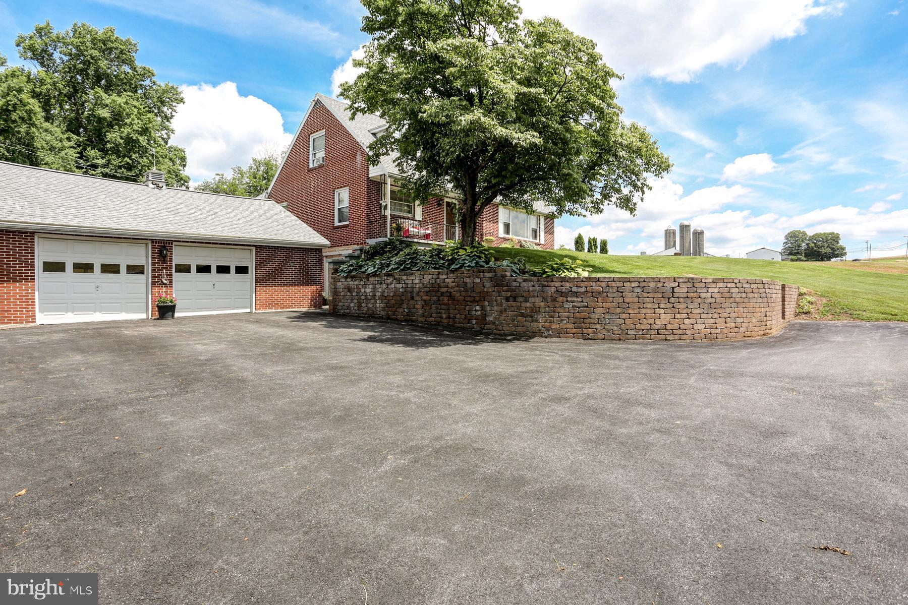 1377 Colebrook Road Middletown, PA 17057 - Photo 6 of 59 Gallery Image 6