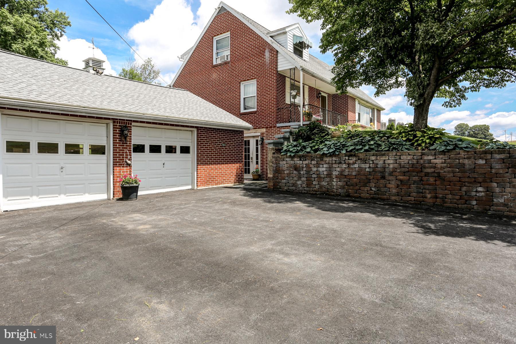 1377 Colebrook Road Middletown, PA 17057 - Photo 8 of 59 Gallery Image 8