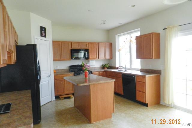 1608 Travers Road Breinigsville, PA 18031 - Photo 5 of 20 Gallery Image 5