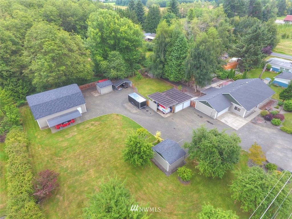 3602 Wiggins Road Southeast Olympia, WA 98501 - Photo 3 of 25 Gallery Image 3