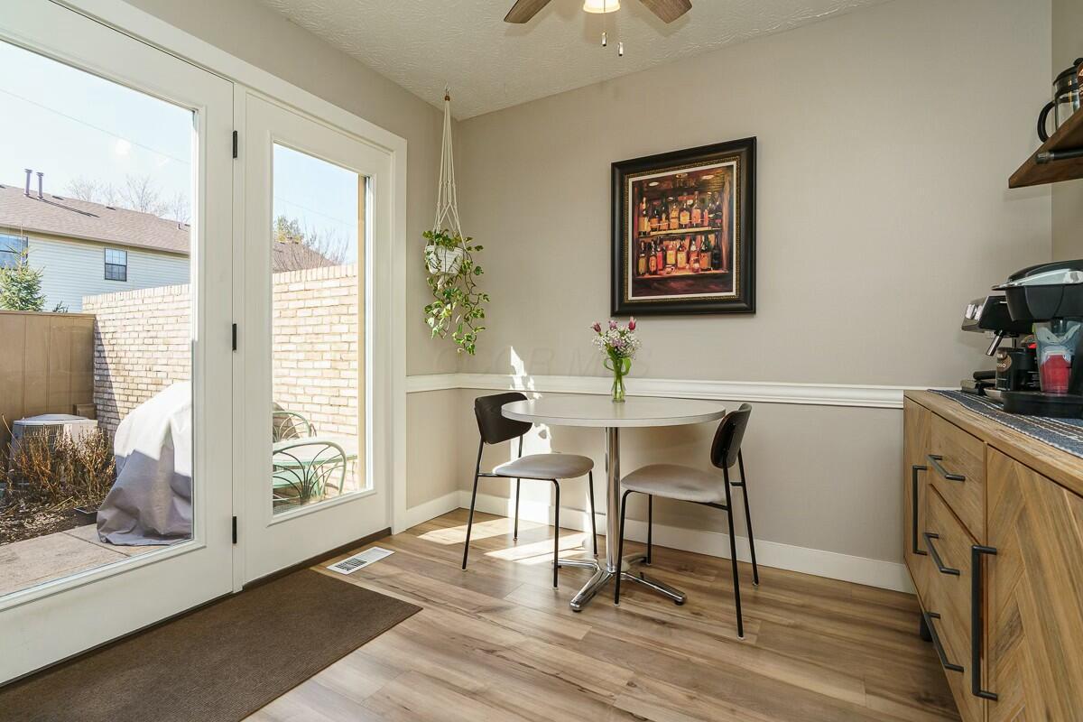5281 Timberline Road, Unit 150 Columbus, OH 43220 - Photo 16 of 37 Eating Space