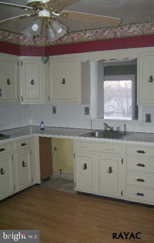 1420 Whiteford Road York, PA 17402 - Photo 4 of 7 Gallery Image 4