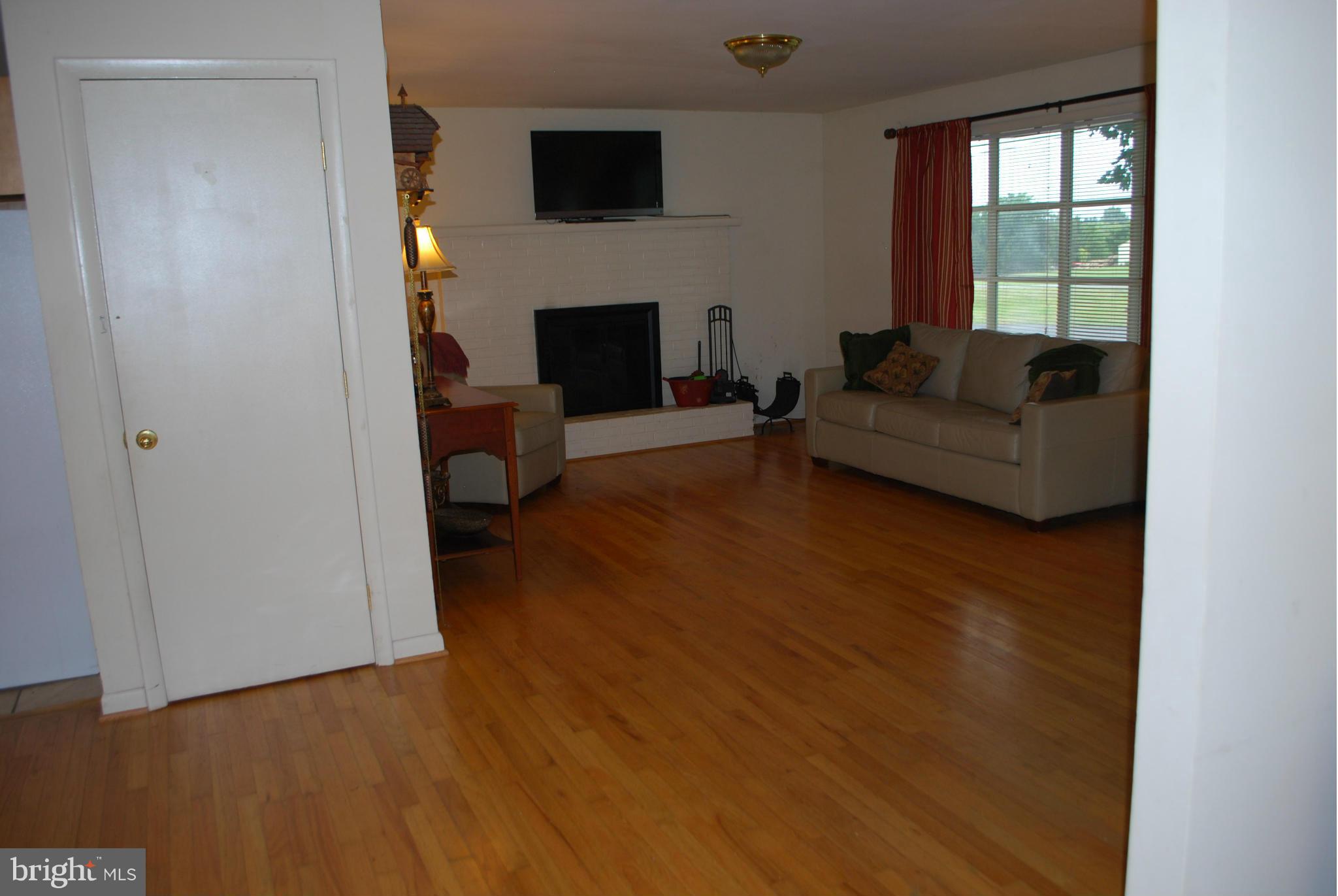 2387 Nestle Quarry Road Falling Waters, WV 25419 - Photo 11 of 30 Living Room
