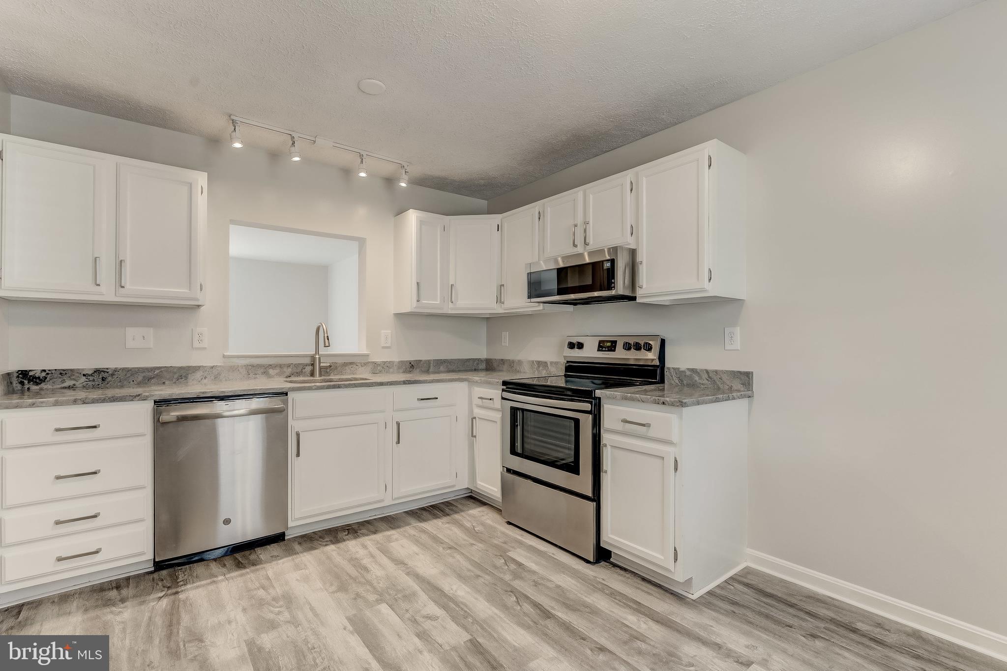 638 Realm Court West Odenton, MD 21113 - Photo 2 of 30