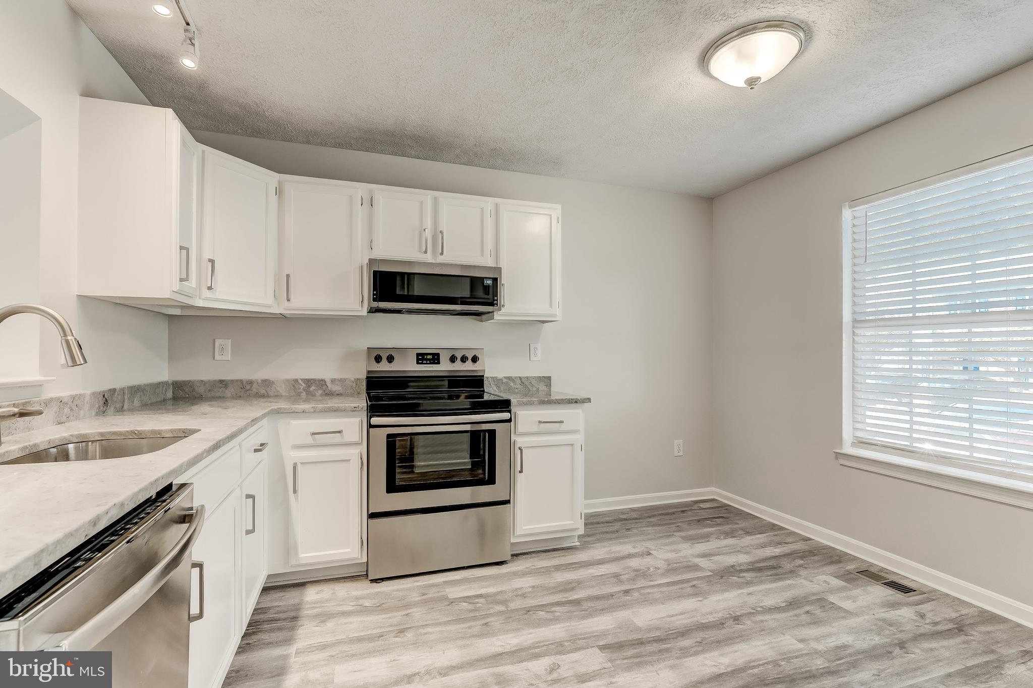 638 Realm Court West Odenton, MD 21113 - Photo 3 of 30