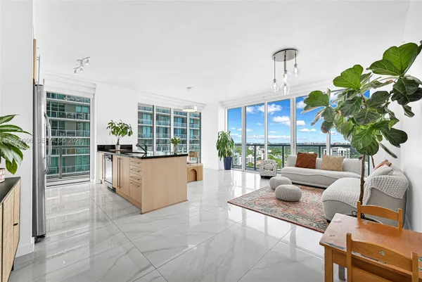 $4,300 | 1111 Southwest 1st Avenue, Unit 2714N, Miami, FL 33130