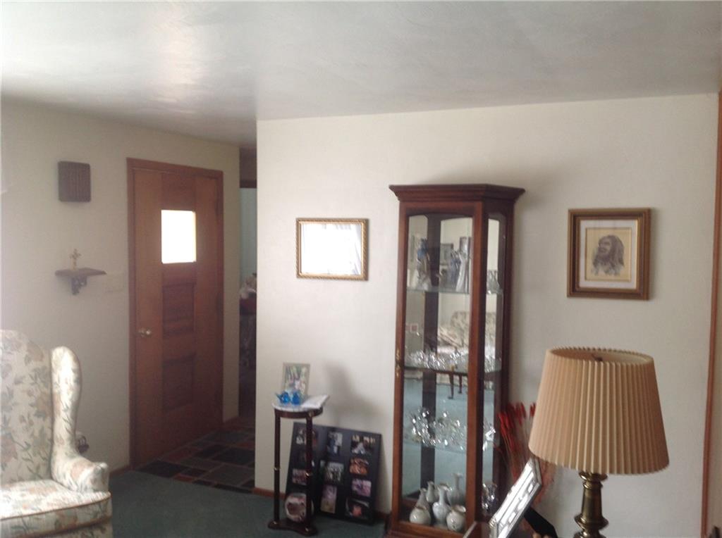 492 Girty Road Shelocta, PA 15774 - Photo 8 of 16 Entry Way/ Living Room