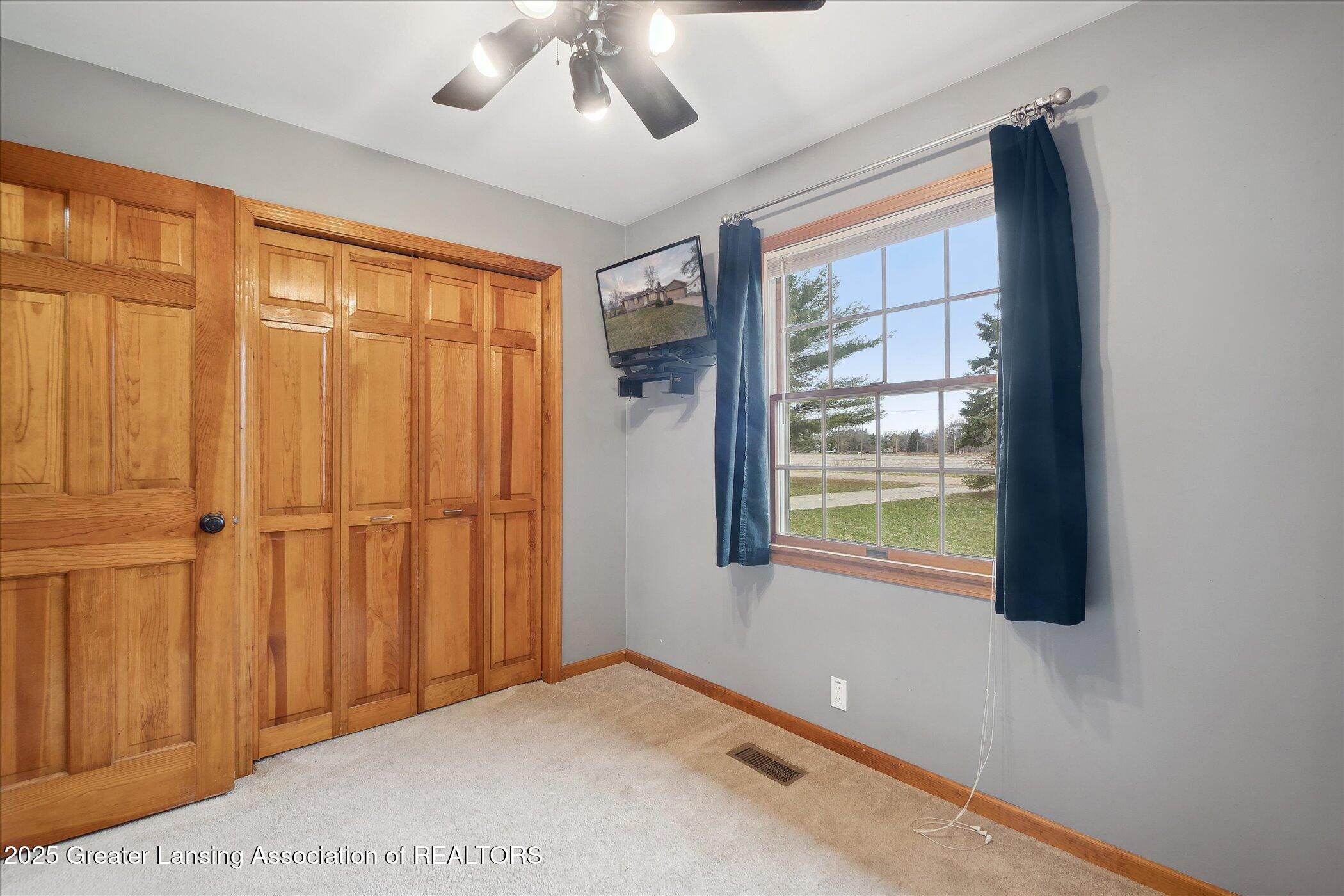 5136 Martin Road Corunna, MI 48817 - Photo 17 of 46 18-5136-Martin-Rd-Corunna-MI-48817-Windo