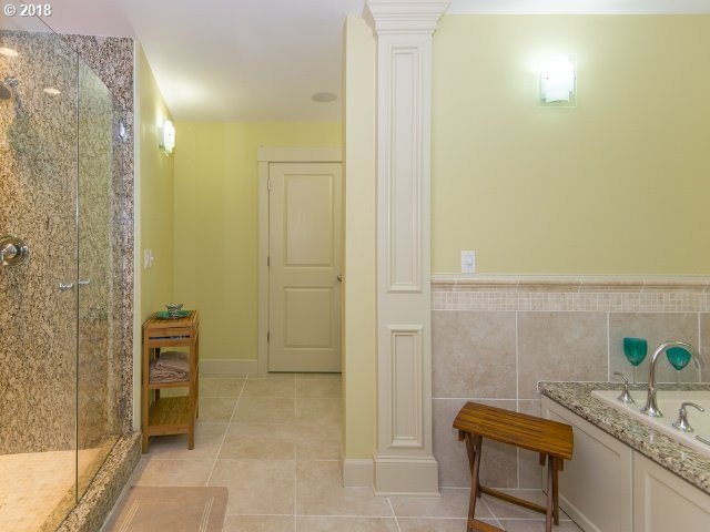 754 Southwest Cheltenham Street Portland, OR 97239 - Photo 19 of 32 Gallery Image 19