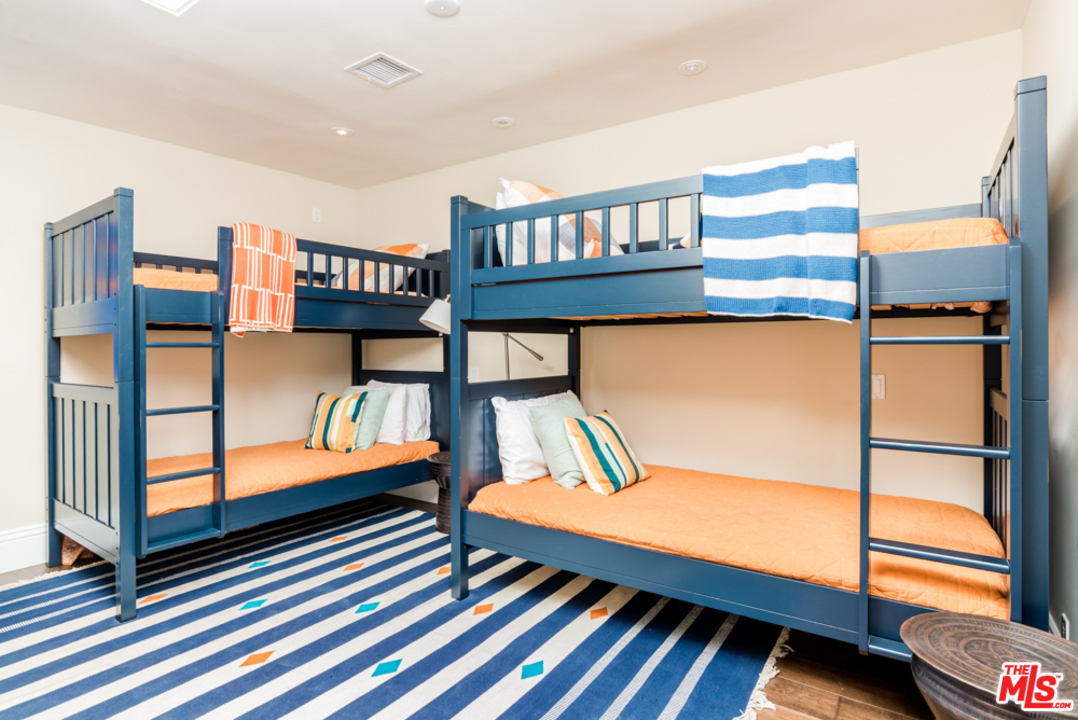 20552 Pacific Coast Highway Malibu, CA 90265 - Photo 16 of 23