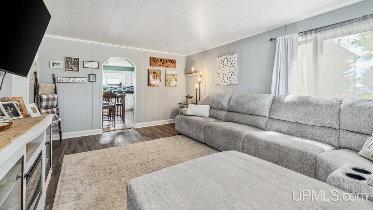 1907 17th Road Bark River, MI 49807 - Photo 11 of 32