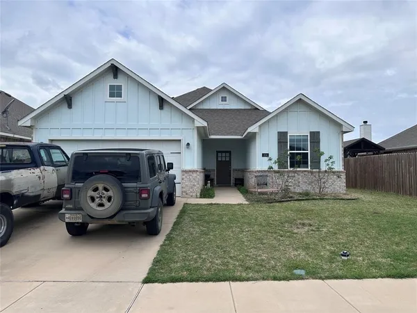 $2,000 | 324 Bronco Drive, Pilot Point, TX 76258