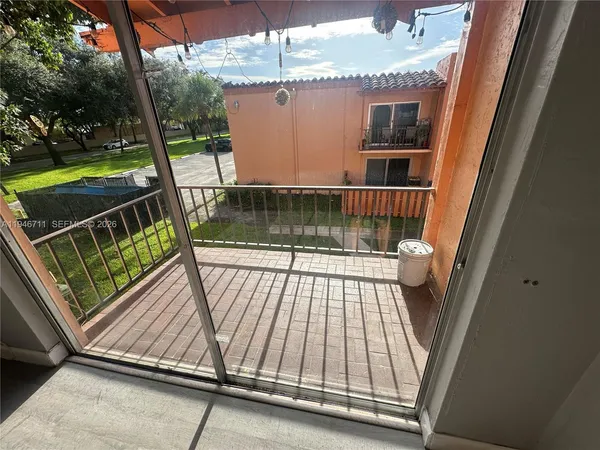 $275,000 | 7200 Fairway Drive, Unit H10, Miami Lakes, FL 33014