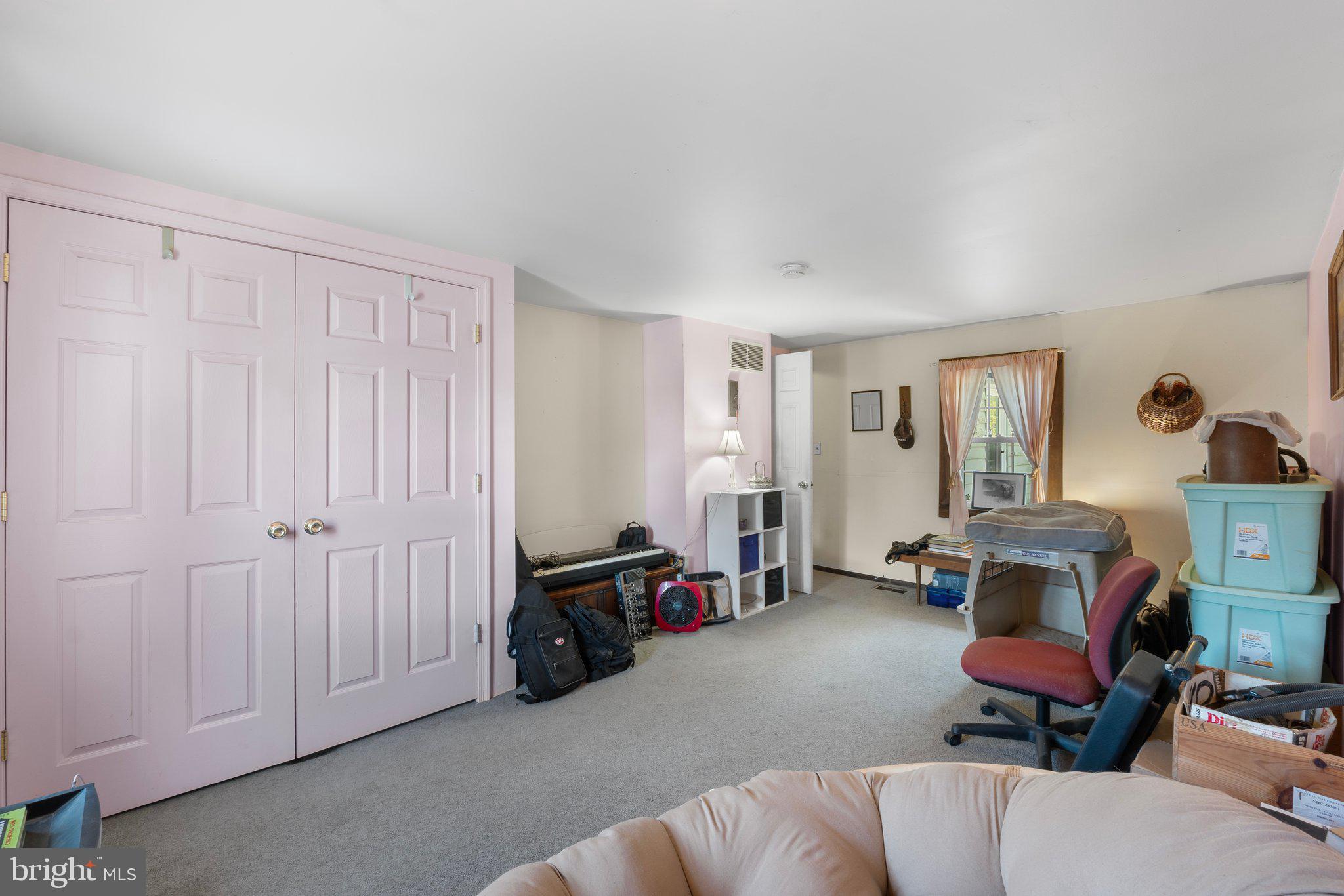15921 Frederick Road Woodbine, MD 21797 - Photo 27 of 41 Versatile space with charming hues.