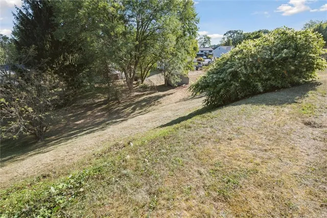 $325,000 | 129 Kings Drive, Monaca, PA 15061