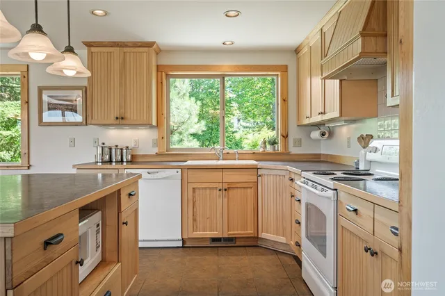 $879,000 | 20673 Miracle Mile, Leavenworth, WA 98826