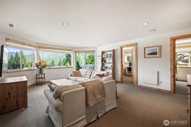 $879,000 | 20673 Miracle Mile, Leavenworth, WA 98826