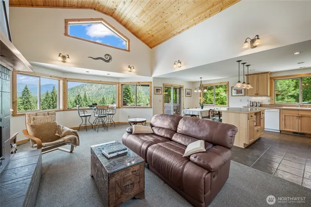 $879,000 | 20673 Miracle Mile, Leavenworth, WA 98826