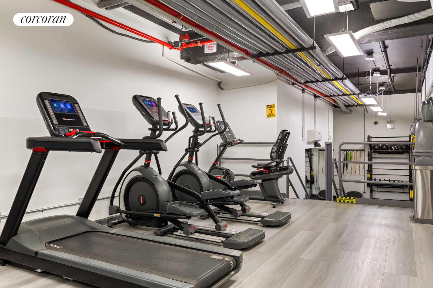 625 Main Street, Unit 643 Manhattan, NY 10044 - Photo 10 of 15 a view of a room with gym equipment