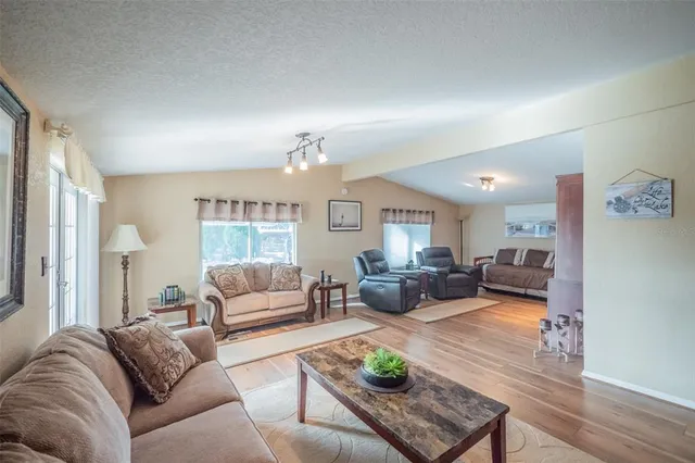 $389,947 | 34205 Island Drive, Leesburg, FL 34788