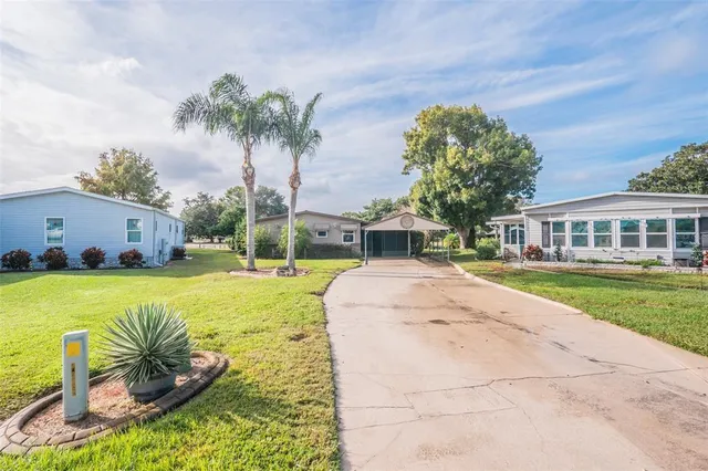 $389,947 | 34205 Island Drive, Leesburg, FL 34788