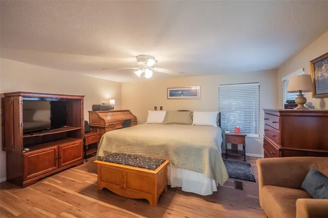 $389,947 | 34205 Island Drive, Leesburg, FL 34788