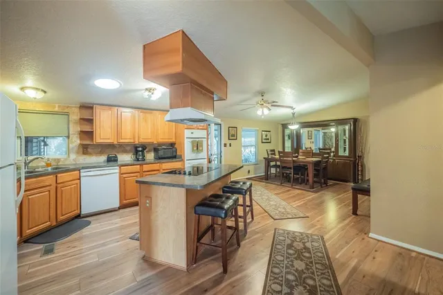 $389,947 | 34205 Island Drive, Leesburg, FL 34788