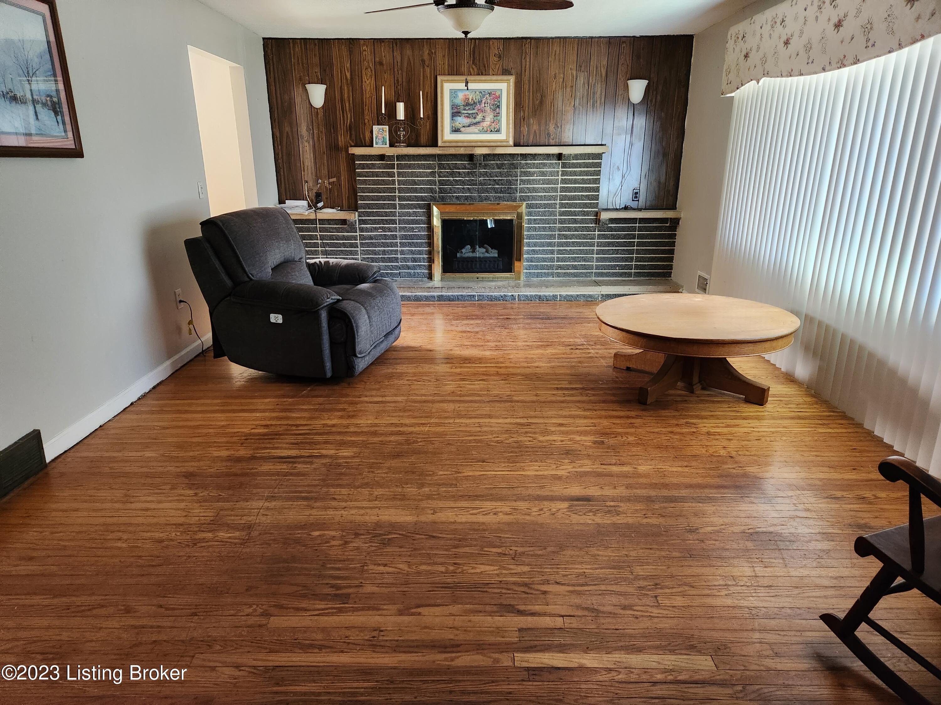 8211 Terry Road Louisville, KY 40258 - Photo 14 of 34 20231128_141123