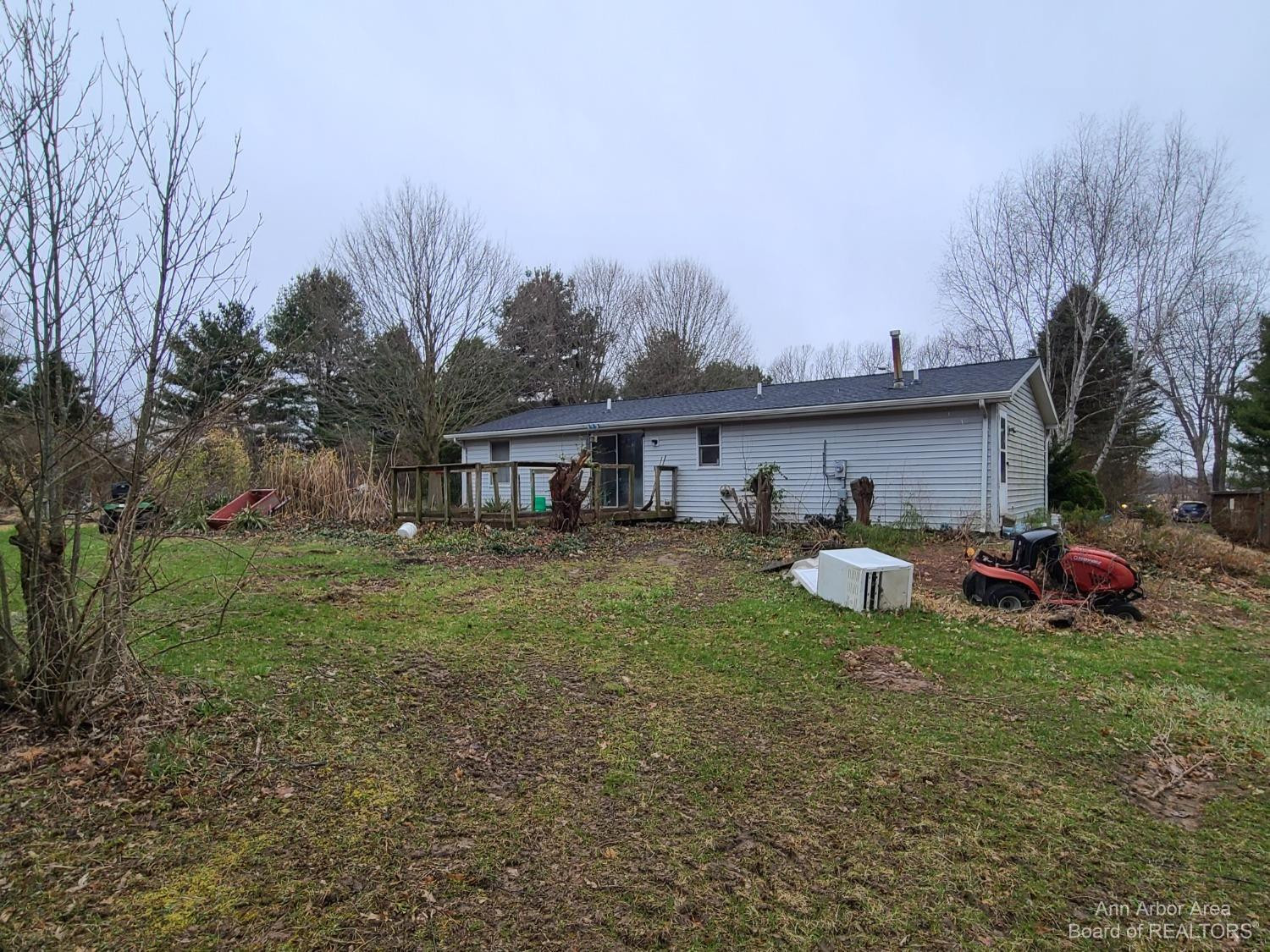 1075 South Lima Center Road Chelsea, MI 48118 - Photo 1 of 6 Photo 1