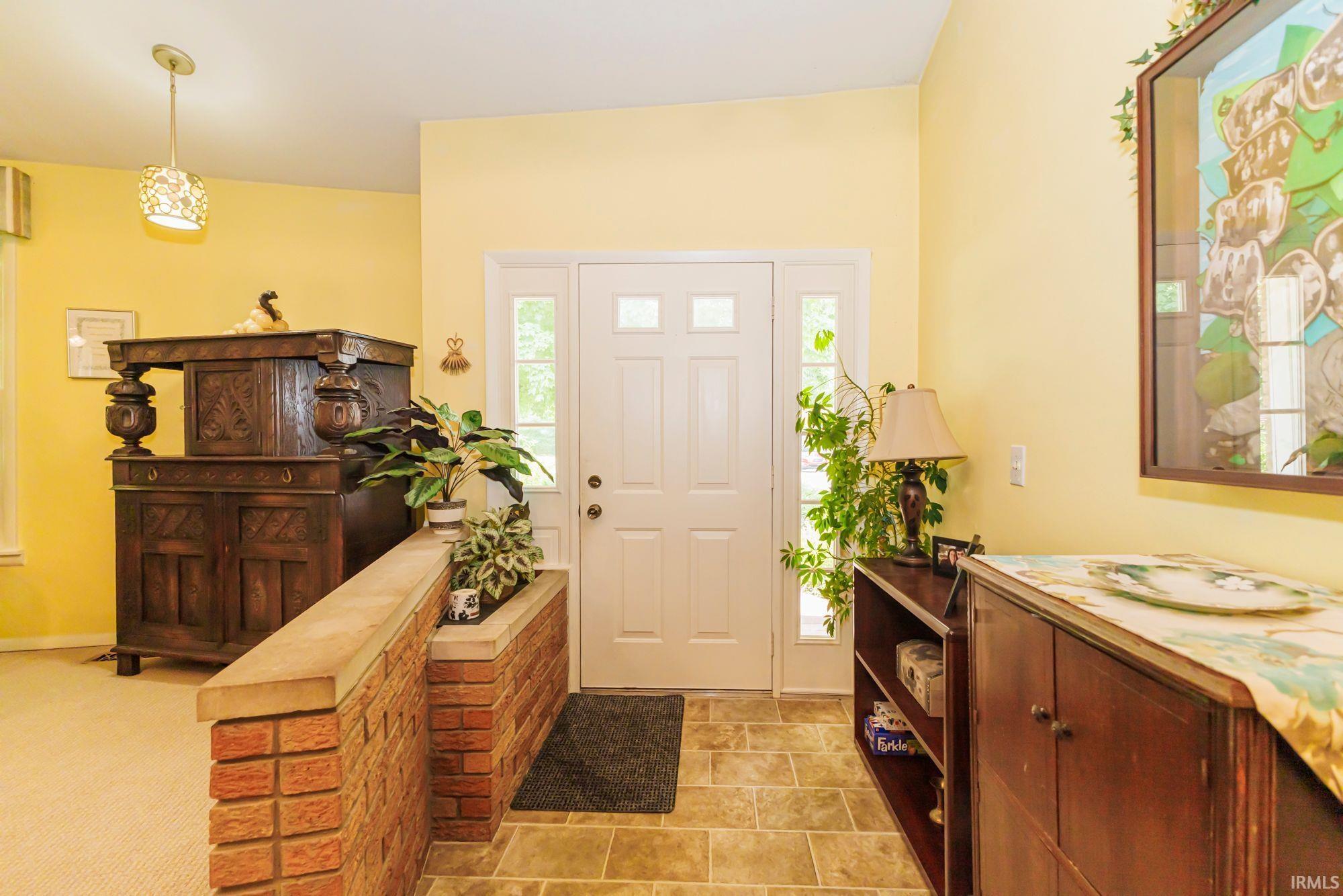1515 South Ridgeview Drive Yorktown, IN 47396 - Photo 6 of 34 Gallery Image 6