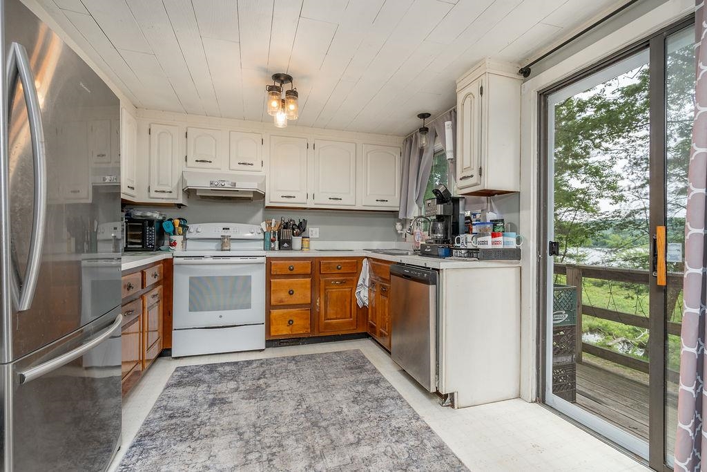 3 Spruce Cove Road Northwood, NH 03261 - Photo 2 of 43