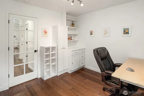 $1,385,000 | 27815 Northeast 30th Street, Redmond, WA 98053