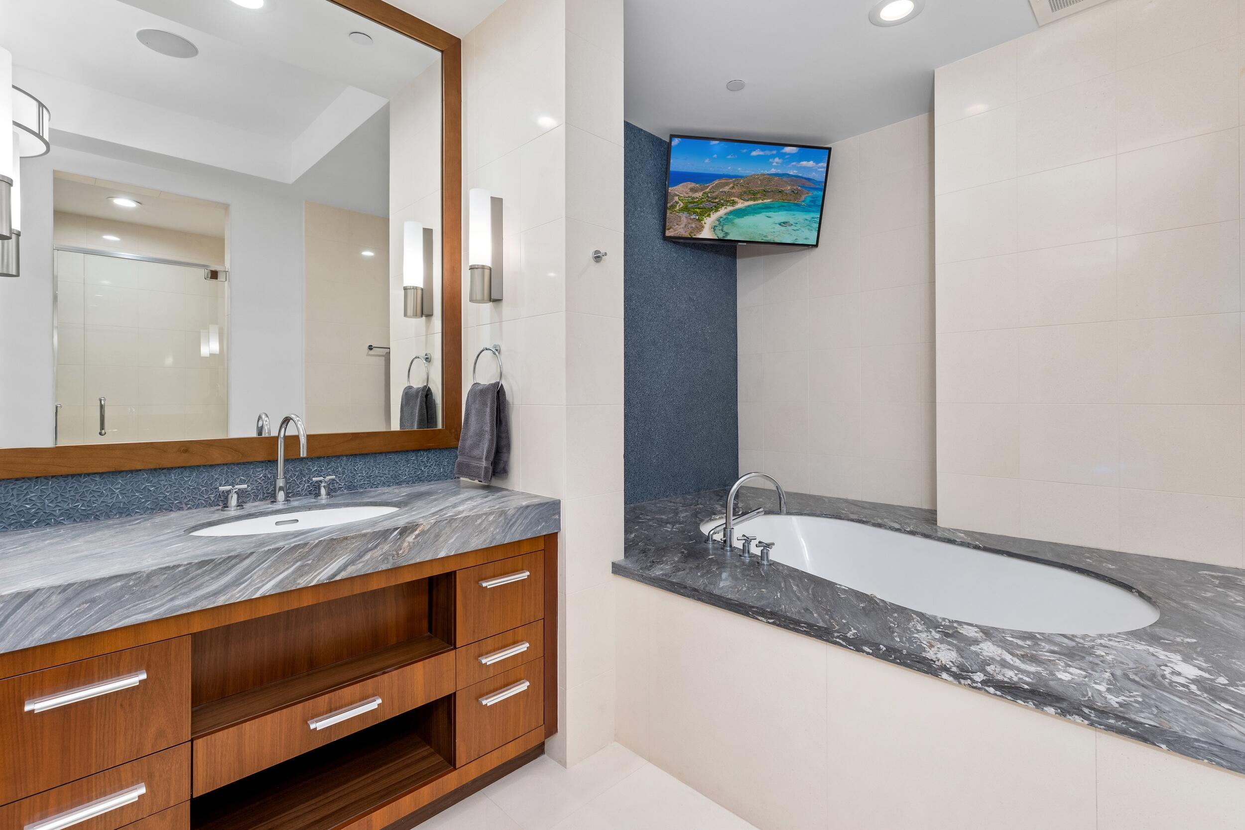 1000 South Ocean Boulevard, Unit 110 Boca Raton, FL 33432 - Photo 29 of 61 Primary bathroom